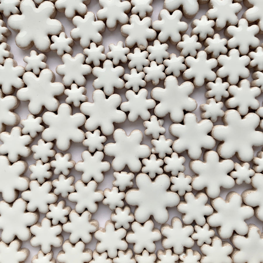 Charms Flowers White