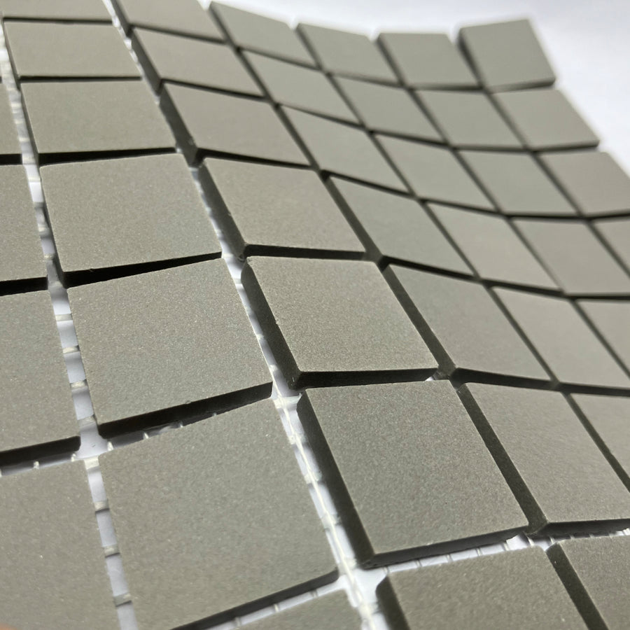 Winckelmans Ardoise – matta mosaikplattor, 20x20 mm på nät
