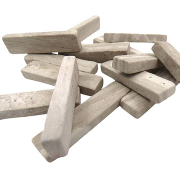 Baguettes en marbre à veinage bois blanc