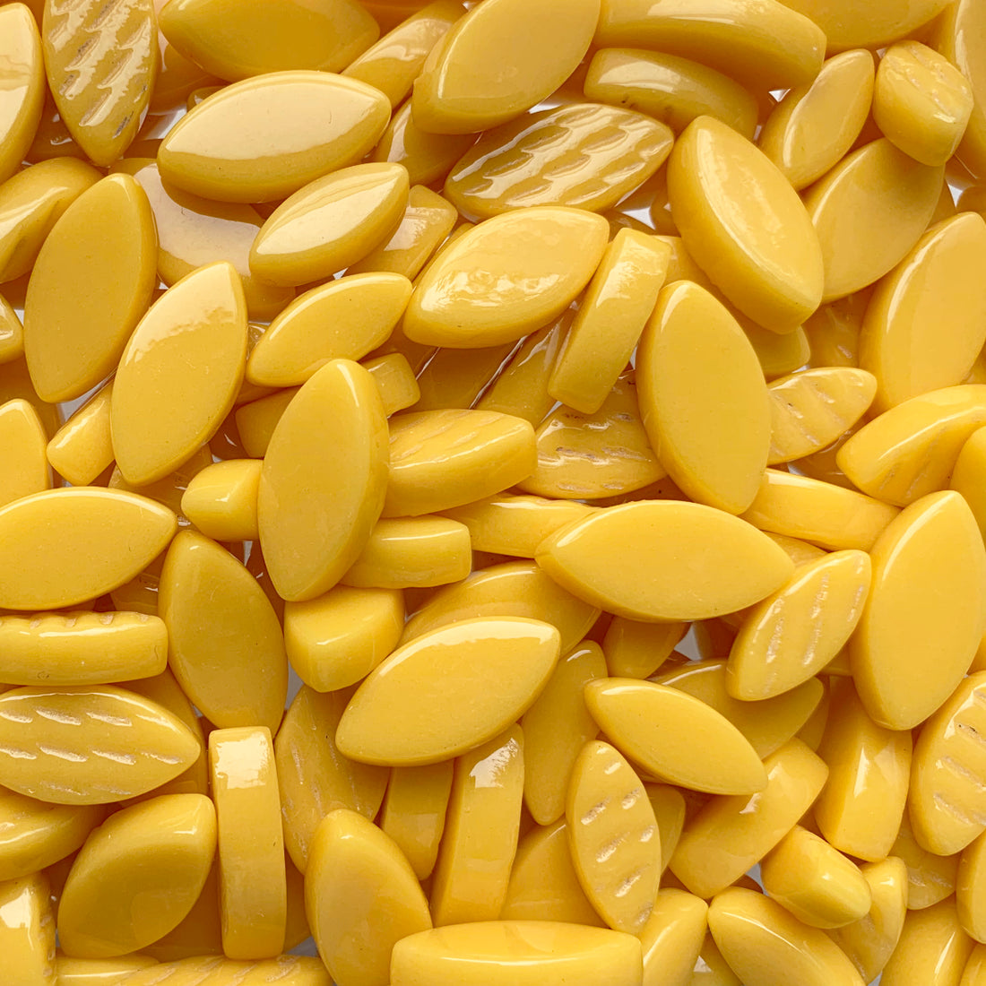 Mosaiksteinen Elipsenform Glas Goldrute