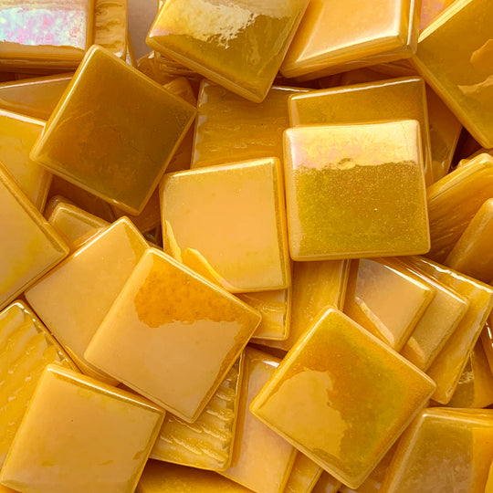 Pâte de Verre Pearlised 25mm Warm Yellow