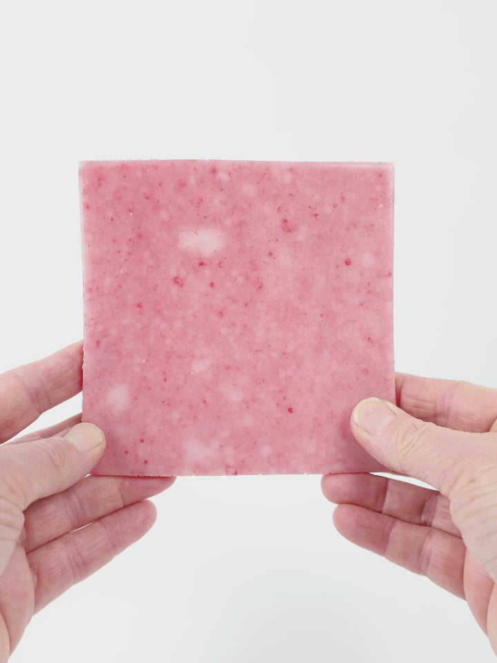 Video showing Morasutti Smalti mosaic tile – coral – 11.5 x 11.5 cm, rotated to show full tile