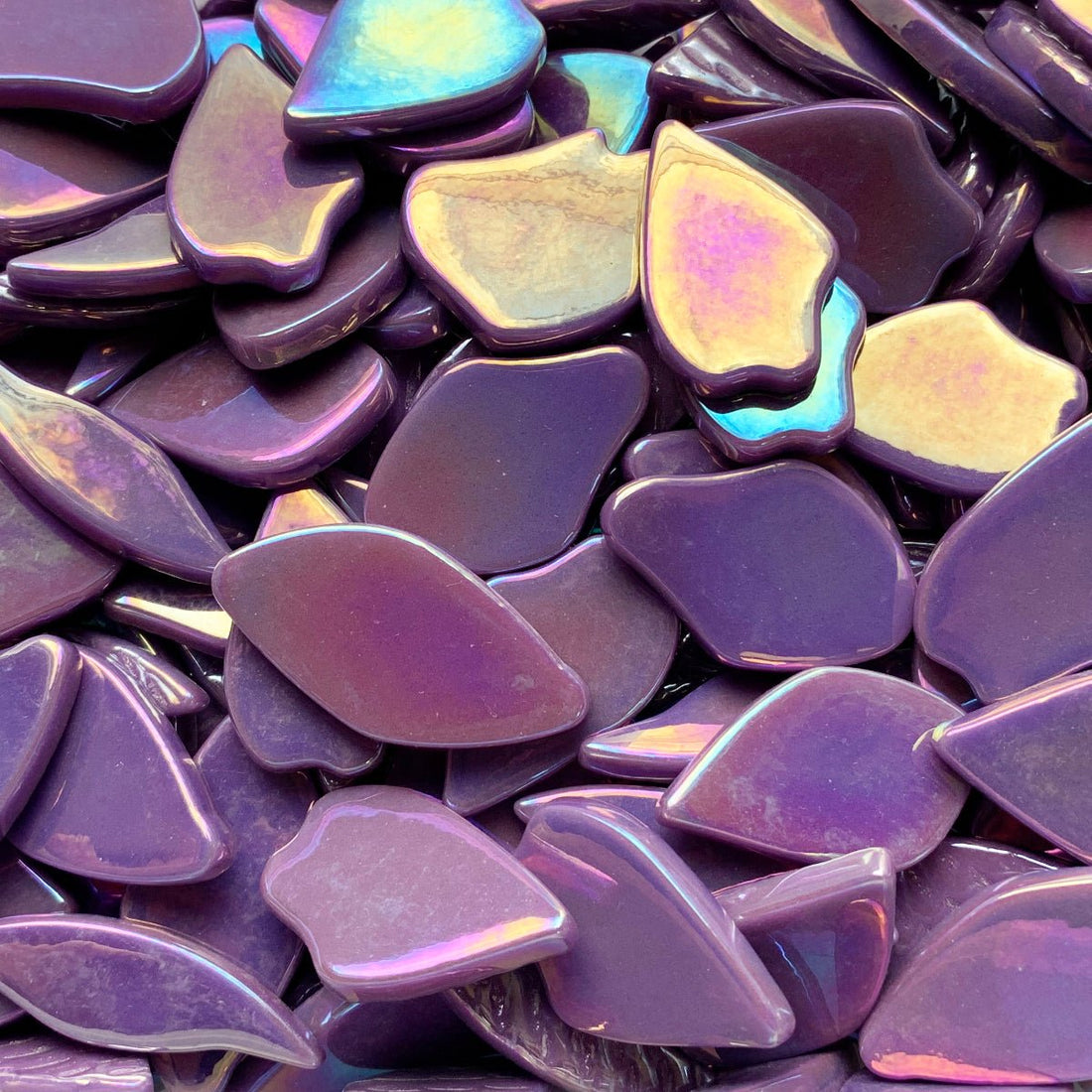 Verre Mosaique - glass mosaic -Glasmosaik-glasmozaïek-Bloemblaadjes Glas Parelmoer Magenta - mosaicshop