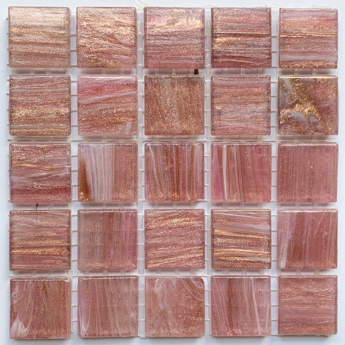 Verre Mosaique - glass mosaic -Glasmosaik-glasmozaïek-Glasmozaiek met Goud Dooradert 20mm Lippenstift - mosaicshop