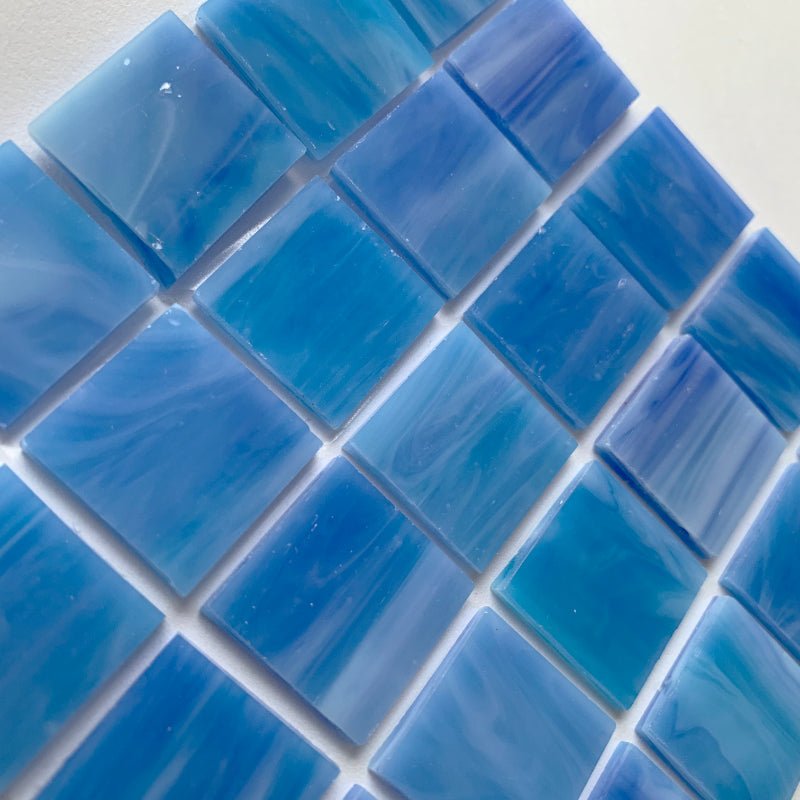 Verre Mosaique - glass mosaic -Glasmosaik-glasmozaïek-Glasmozaiek Tiffany Glacier 20mm Droomblauw - mosaicshop