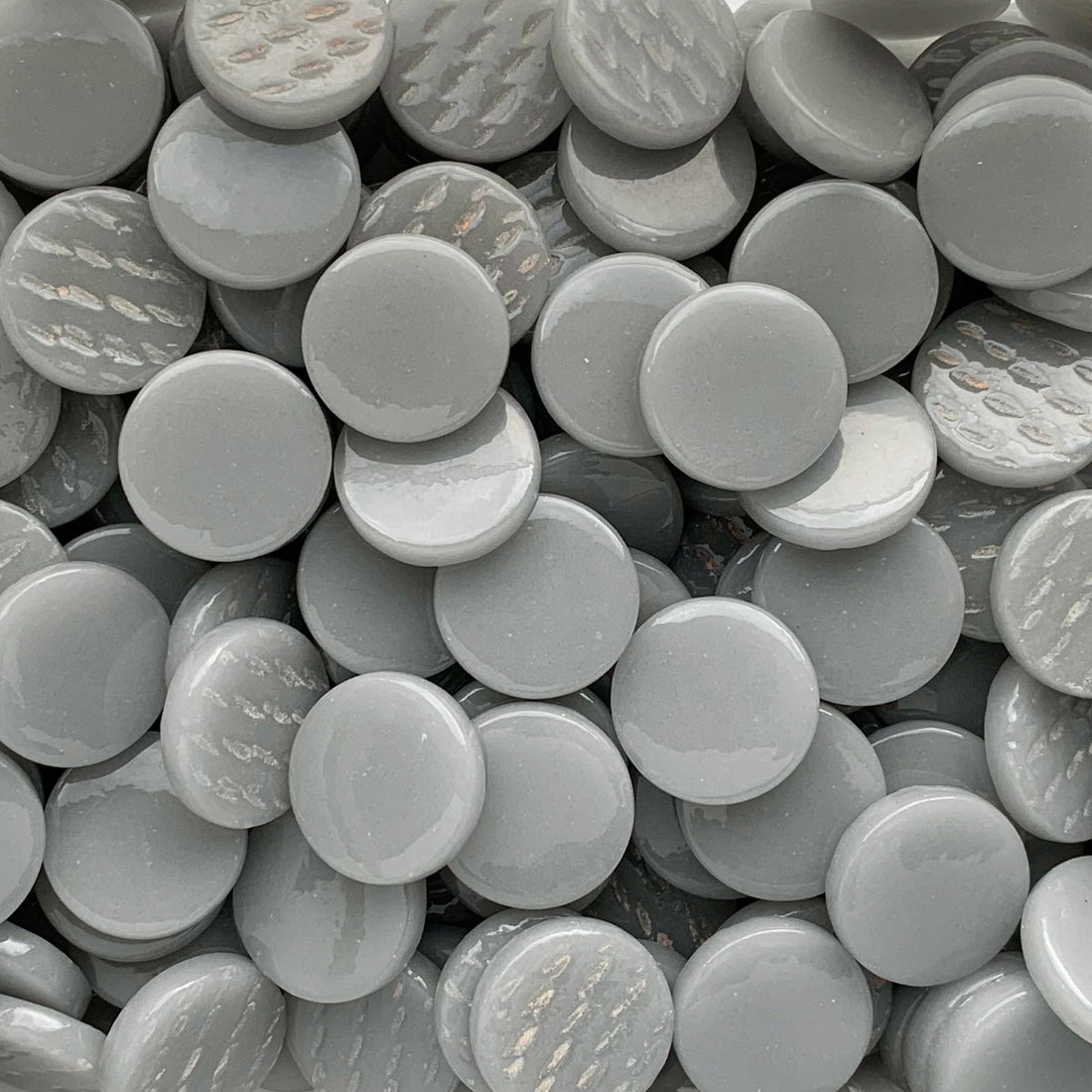 Verre Mosaique - glass mosaic -Glasmosaik-glasmozaïek-Ronde Glastegel 18mm Grijs - mosaicshop