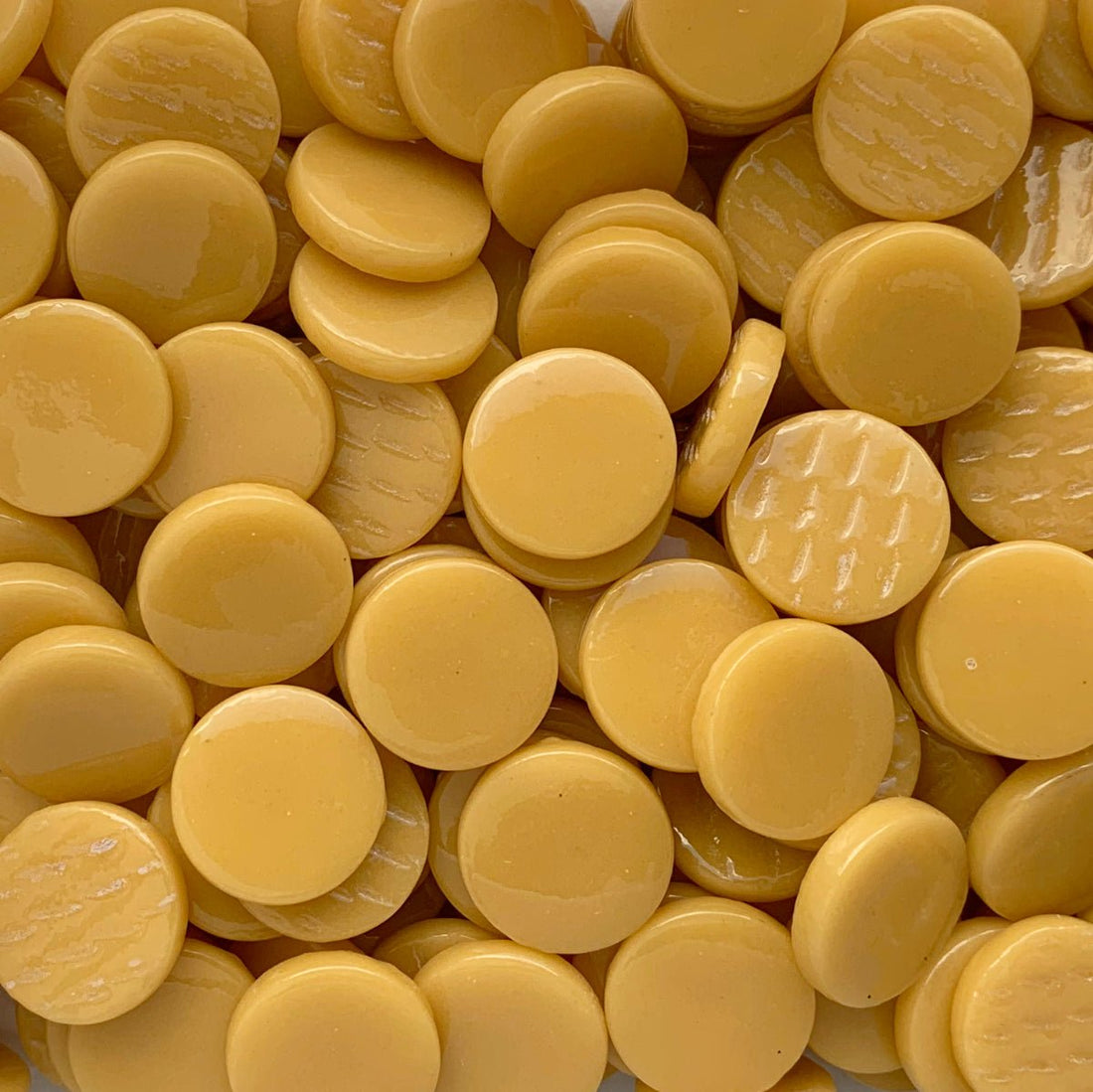 Verre Mosaique - glass mosaic -Glasmosaik-glasmozaïek-Ronde Glastegel 18mm Opaalamber - mosaicshop