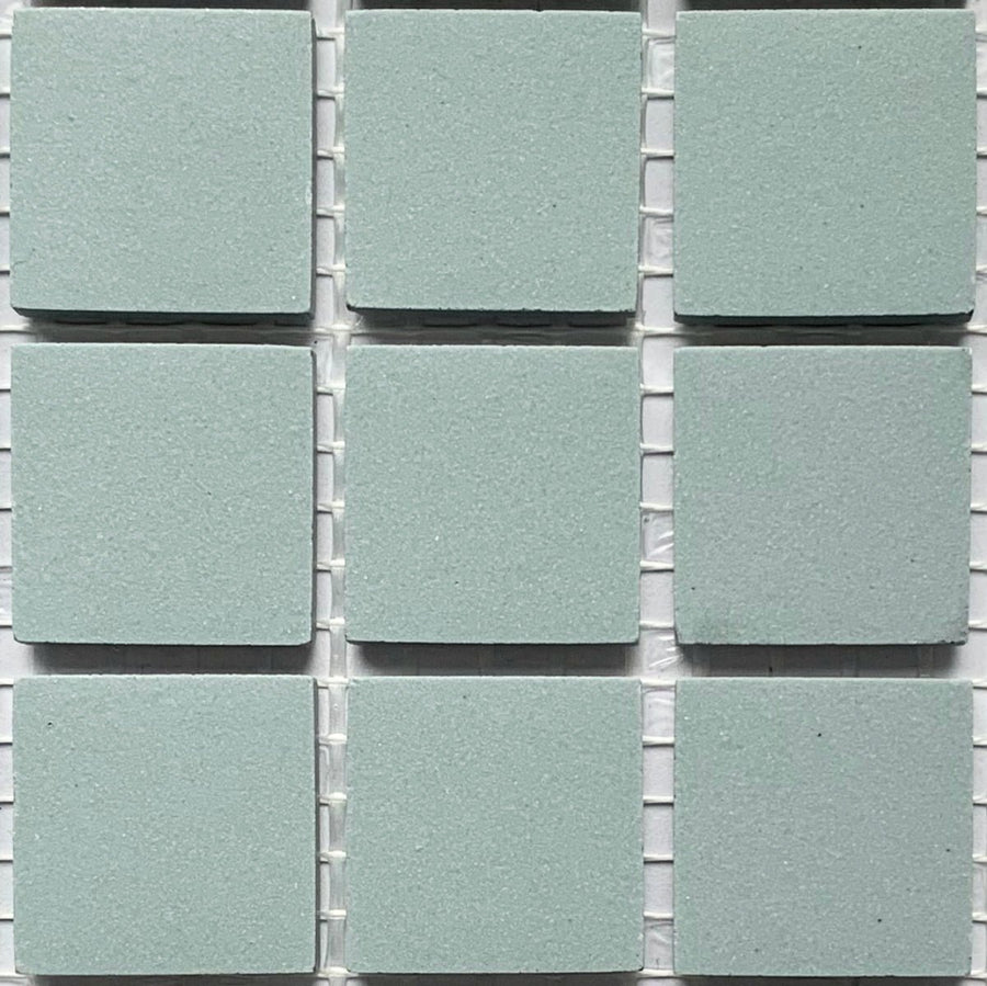 Winckelmans Bleu Pale – matta mosaikplattor, 20x20 mm på nät