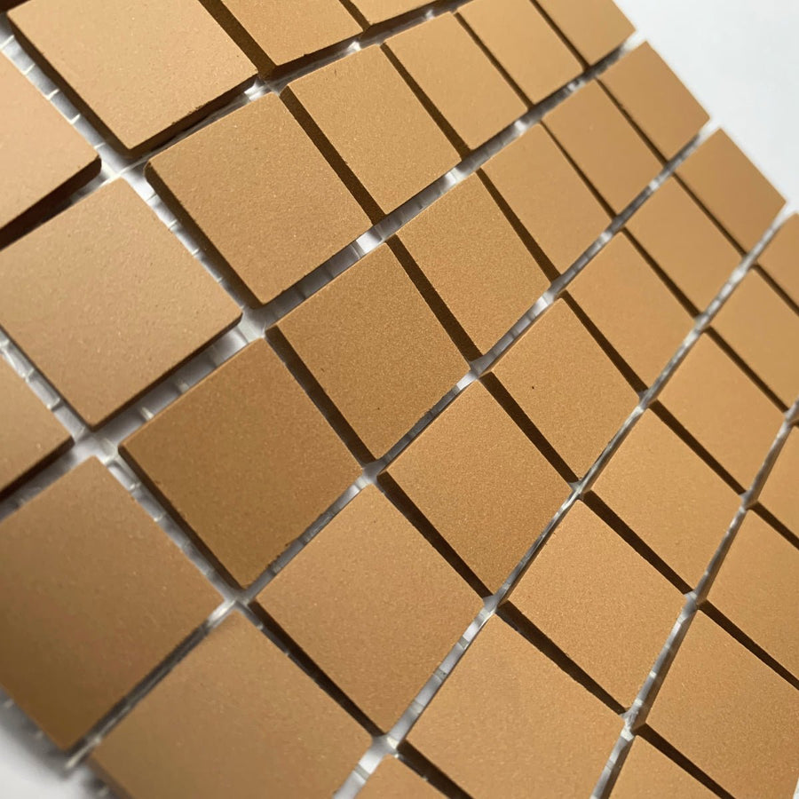 Winckelmans Caramel – matta mosaikplattor, 20x20 mm på nät