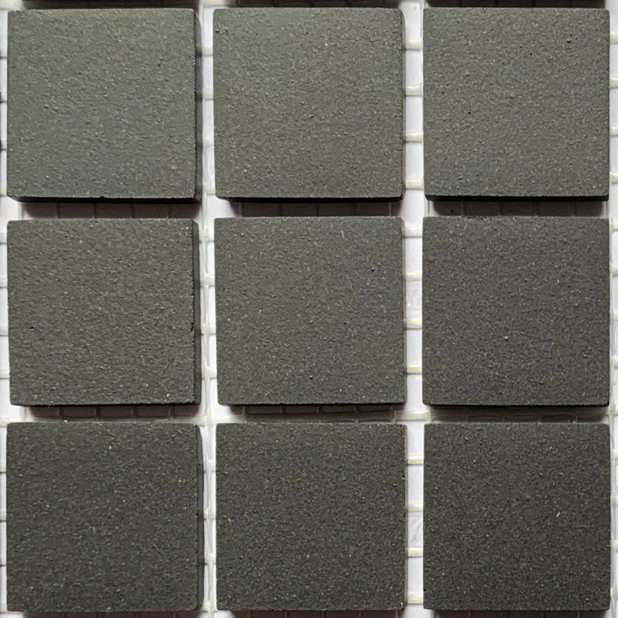 Winckelmans Noir – matta mosaikplattor, 20x20 mm på nät
